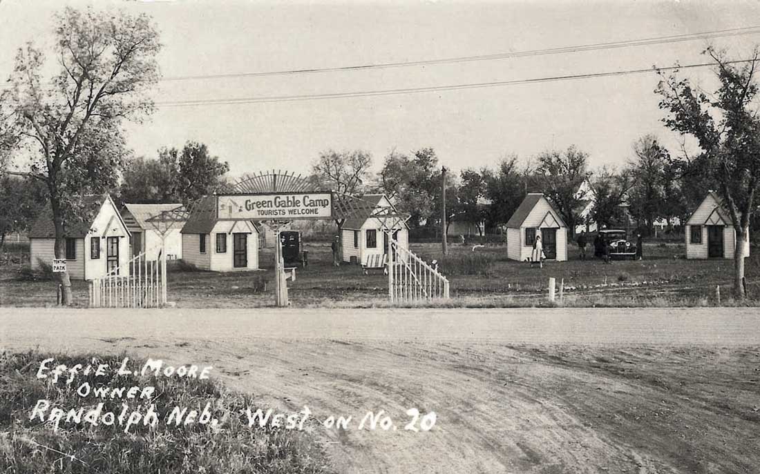 Postcard for a Green Gable Cabin Camp, U.S. 20, Randolph, Nebraska