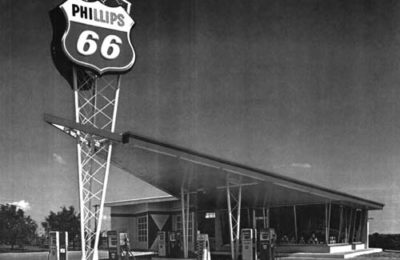 Vanishing Points: Phillips’ Postwar “New Look” Service Stations