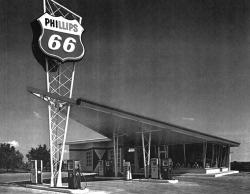 A swept wing Phillips 66 station, early 1960s
