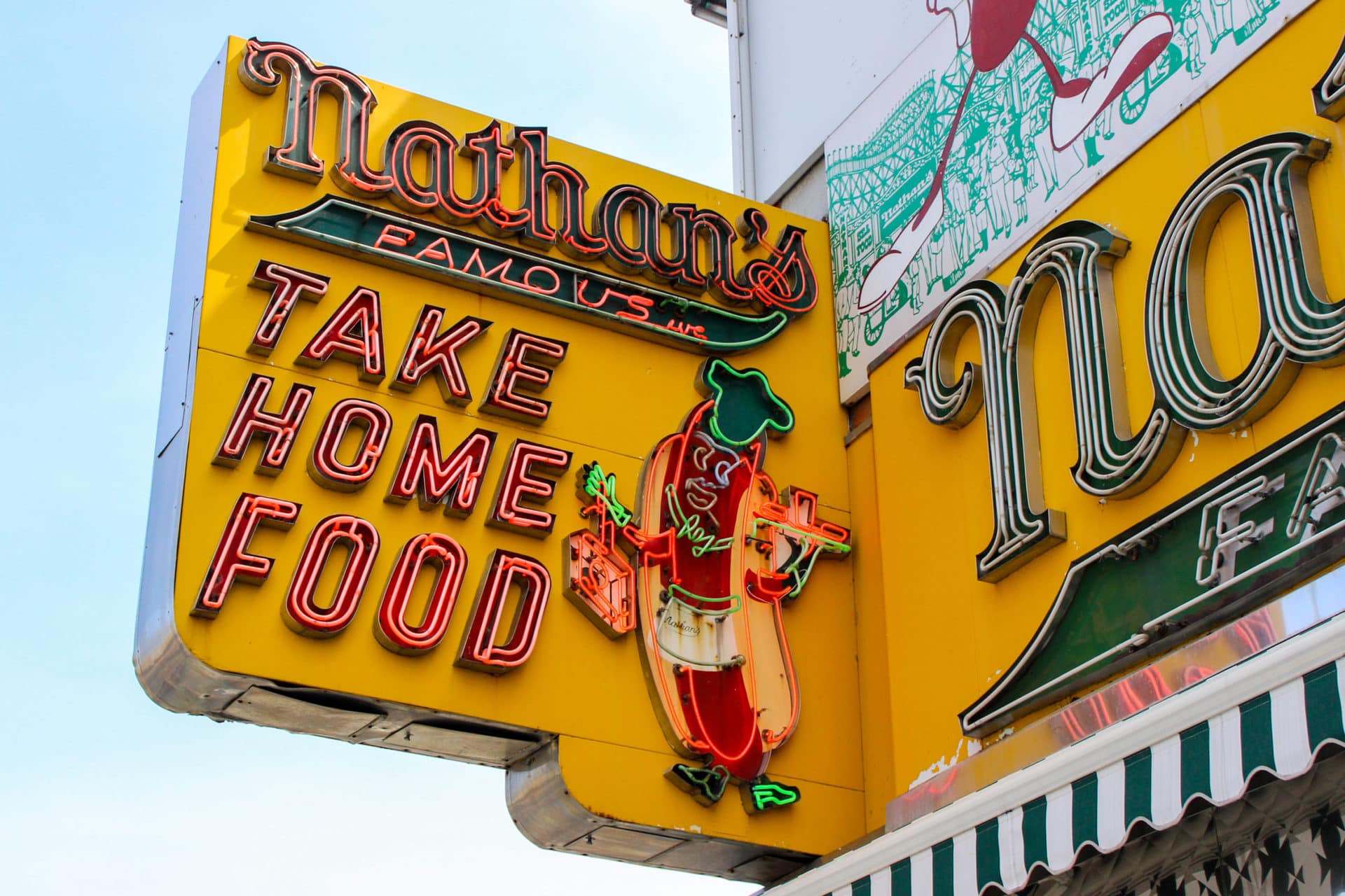 Nathans_Famous_Neon_Sign