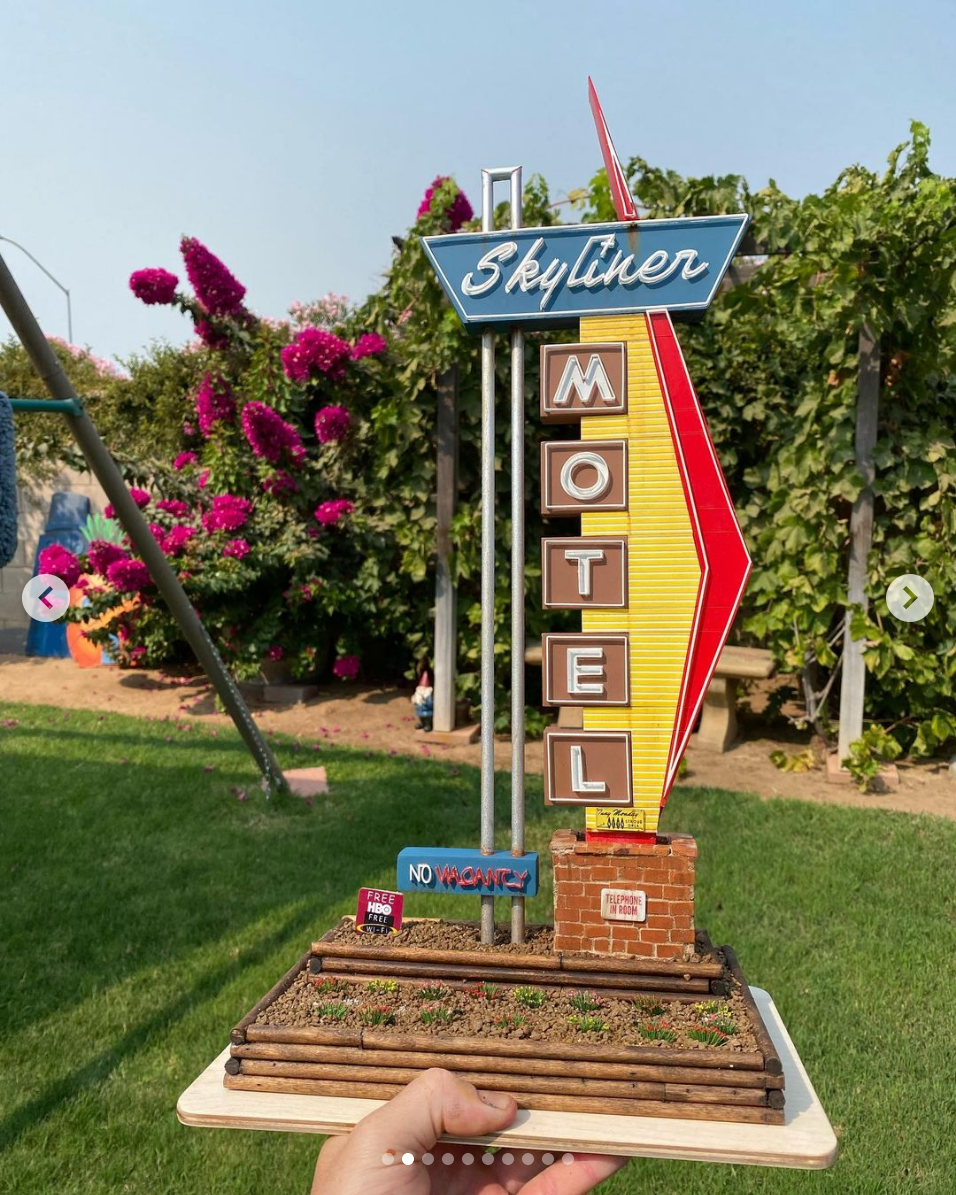 Skyliner Motel sign model by Chris R-Small