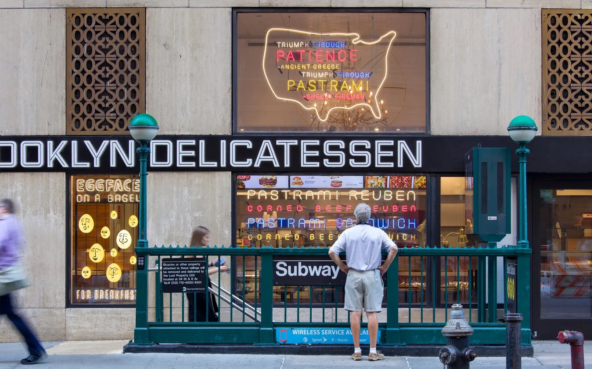 USA-Brooklyn-Delicatessen-Sign