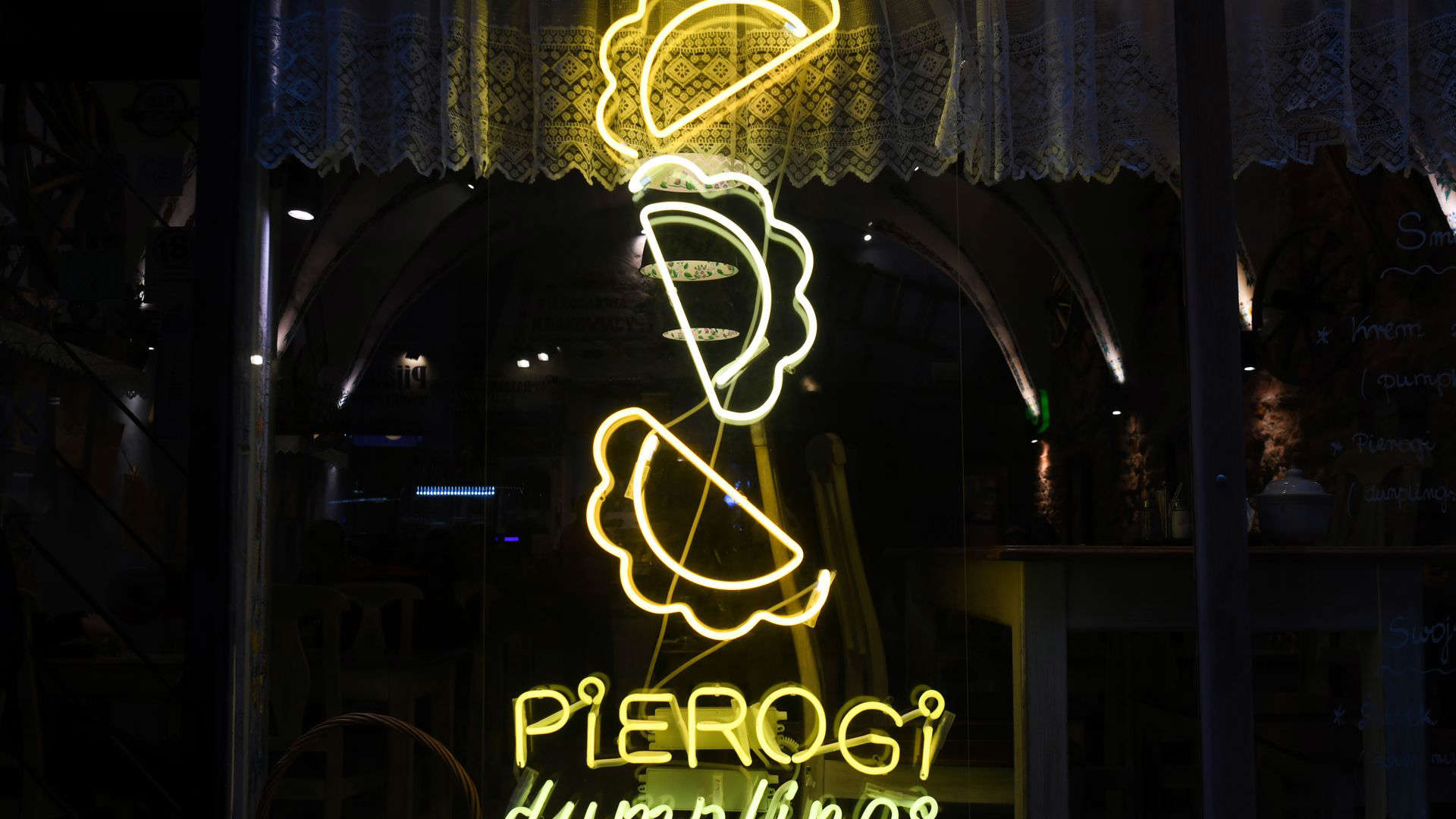 Pierogi_Neon