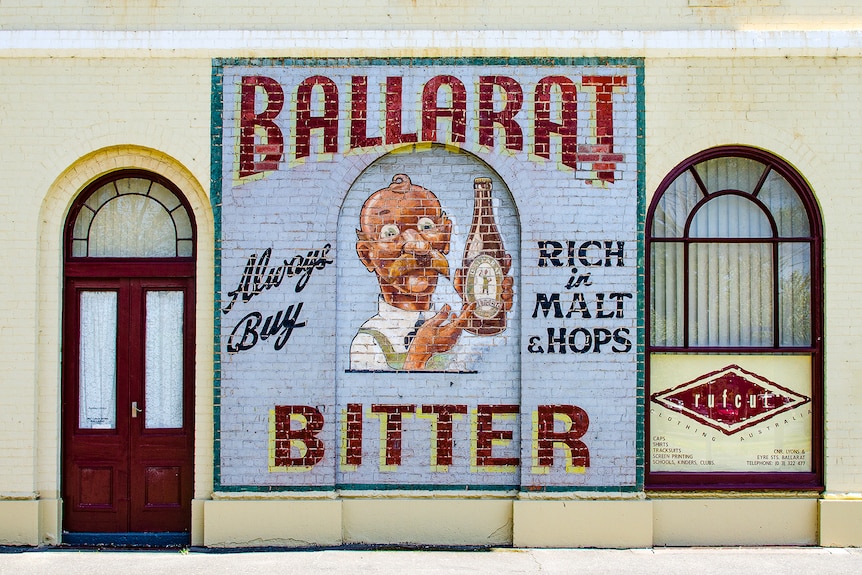 Ballarat_Bitter_Sign_Australia