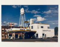 Field Brothers Gas Station, Pauls Valley, Oklahoma. © John Margolies 2004