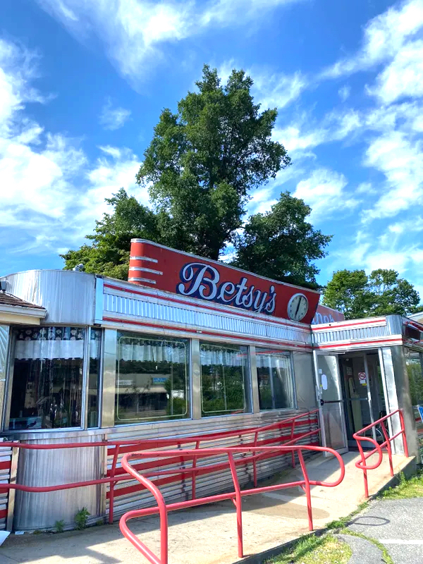 Betsys_Diner_Falmouth