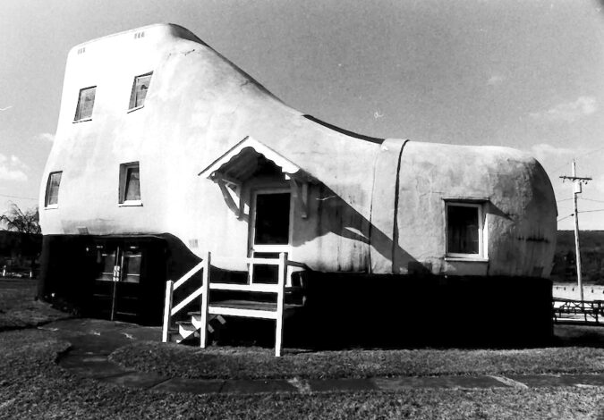 jan_1986-_hanover_pa_shoe_house