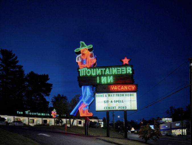 Mountaineer_Inn_Asheville_NC