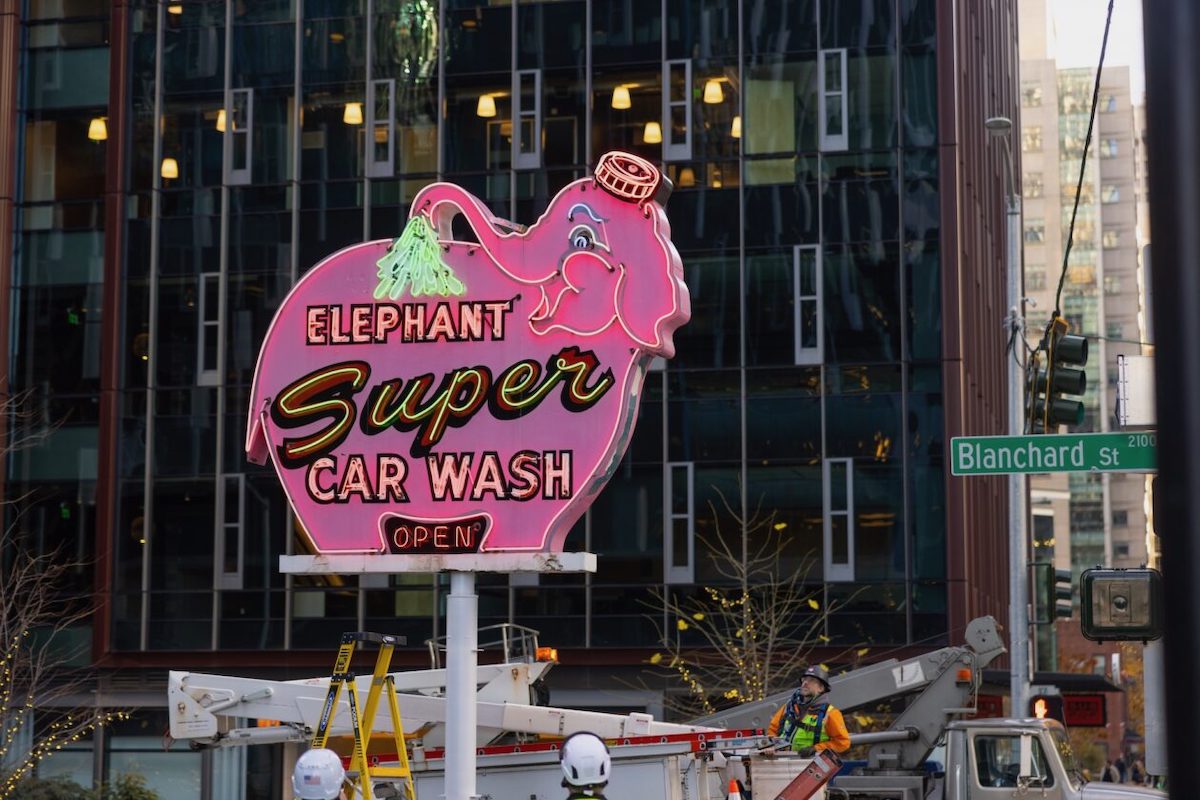 Elephant_Car_Wash_Neon_Seattle
