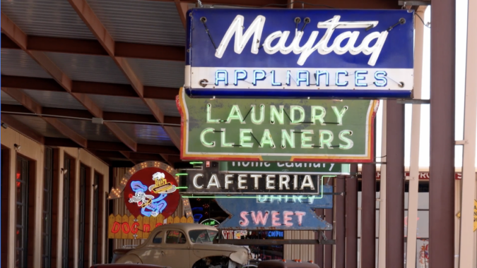 Neon_Signs_Cooks_Garage_Lubbock