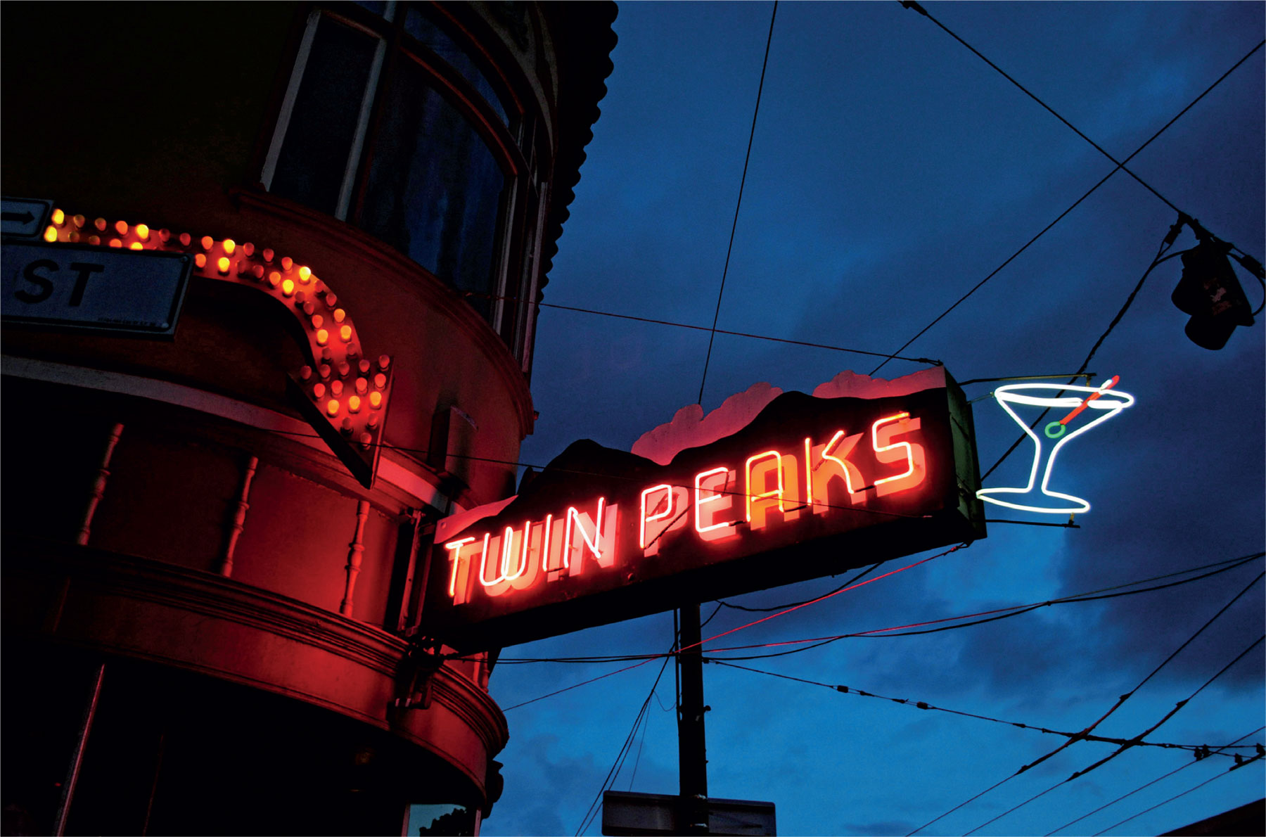 Twin Peaks Tavern neon sign - 401 Castro Street, San Francisco