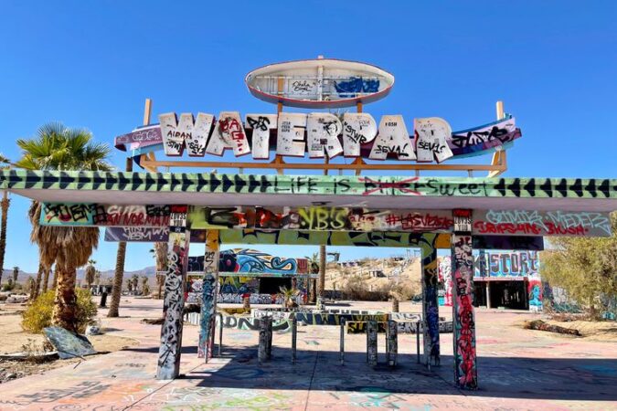 Abandoned_Water_Park_Sign_California