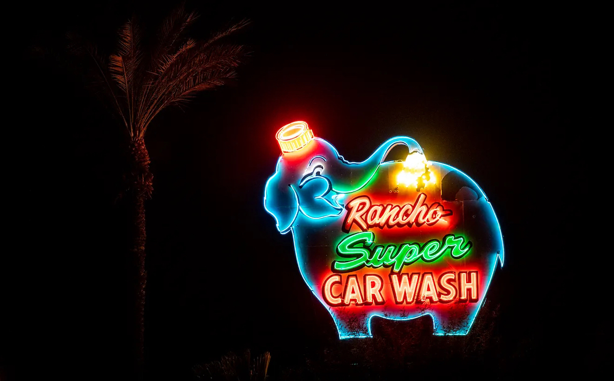 Super_Car_Wash_Elephant_Neon_Sign_Rancho_Mirage_California