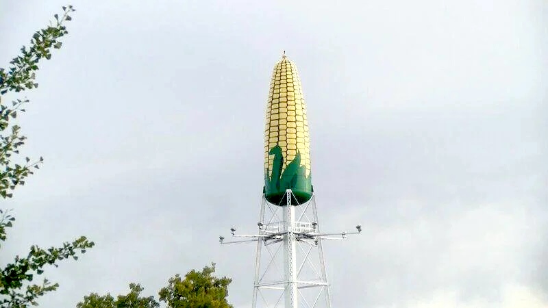 Ear_Of_Corn_Water_Tower_Rochester_MN
