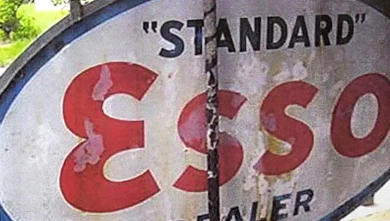 Esso_Sign
