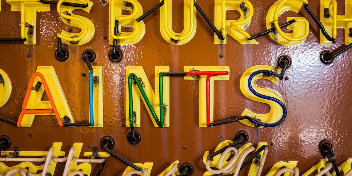 Pittsburgh_Paints_Neon_Sign_Closeup Pittsburgh_Paints_Neon_Sign_Closeup