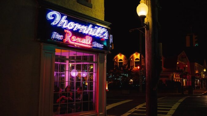 Thornhills_Pharmacy_Neon_Sign_Sayville_NY