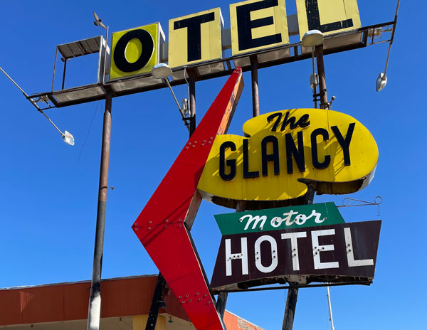 Glancy Motel