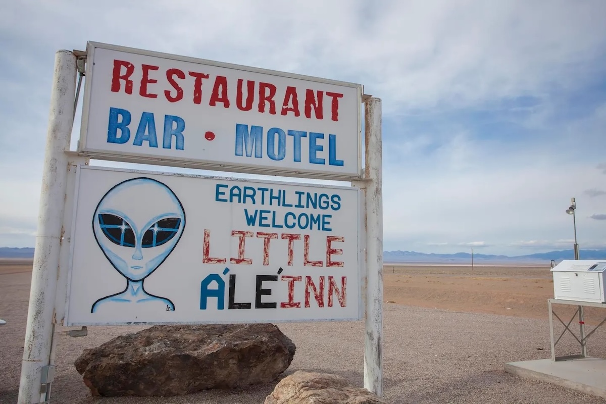 Little_Aleinn_Sign_Rachel_Nevada