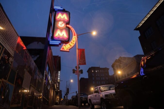 MM_Bar_Neon_Sign_Butte_Montana