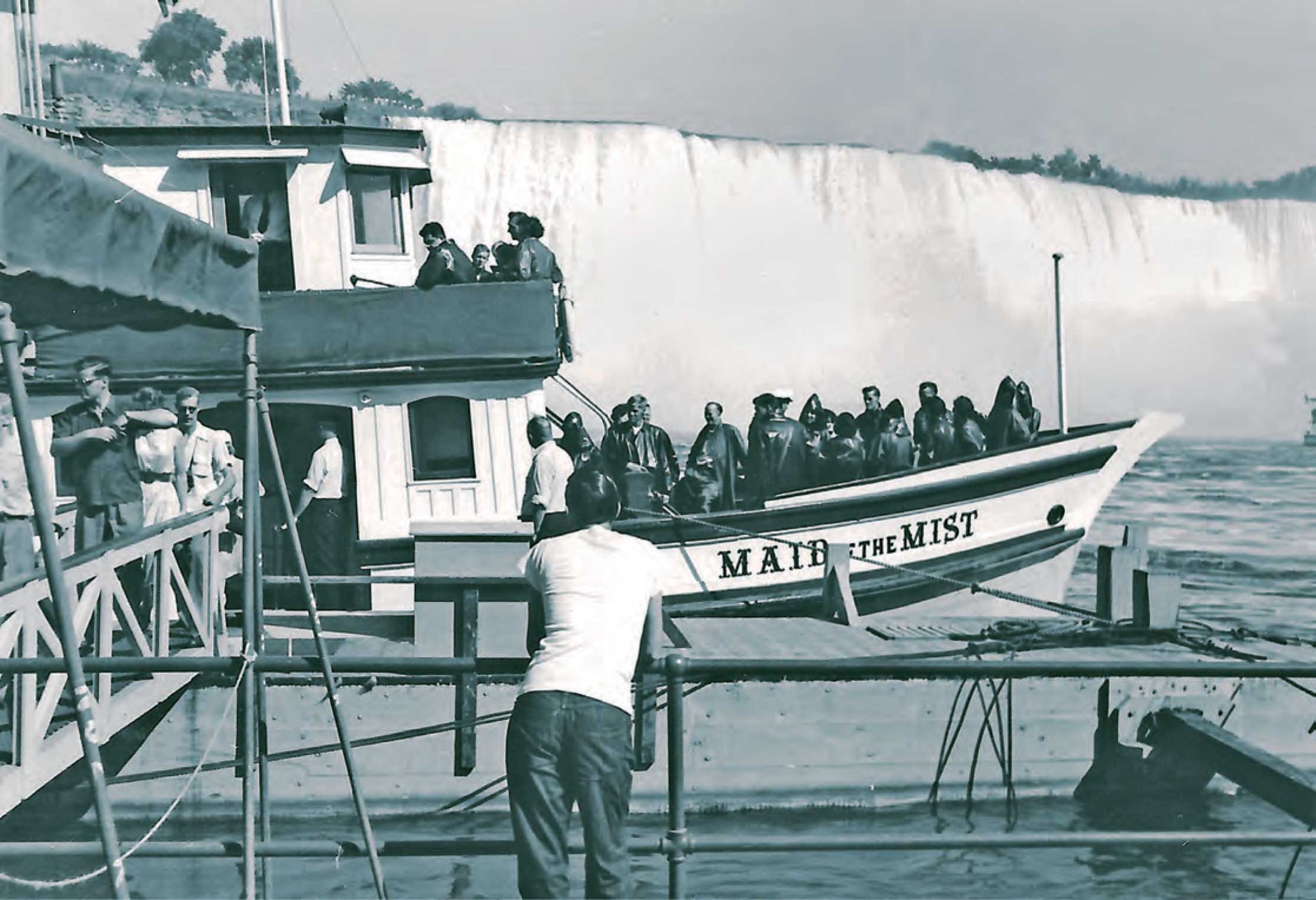 <span style="color: red">JOURNAL SNEAK PEEK:</span> The River Attractions of Niagara Falls