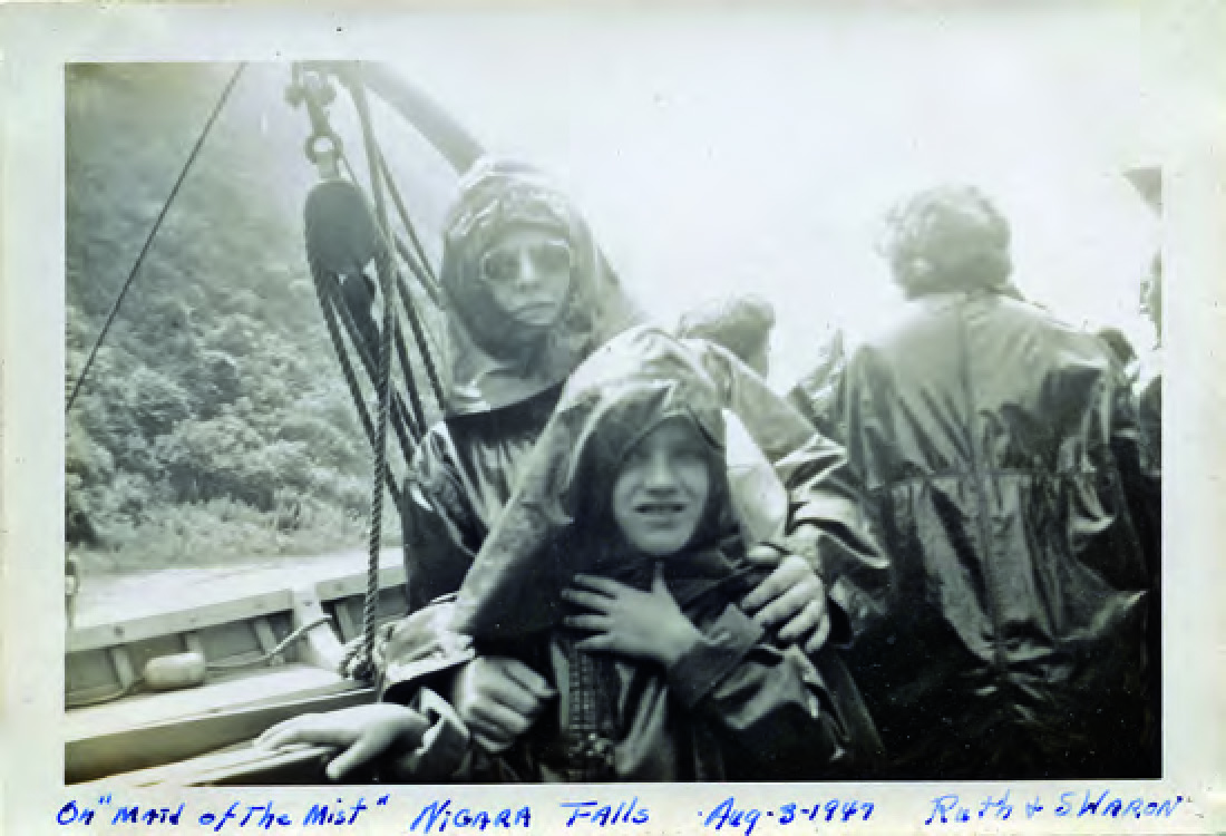 Vintage Niagara Falls Tourist Photos