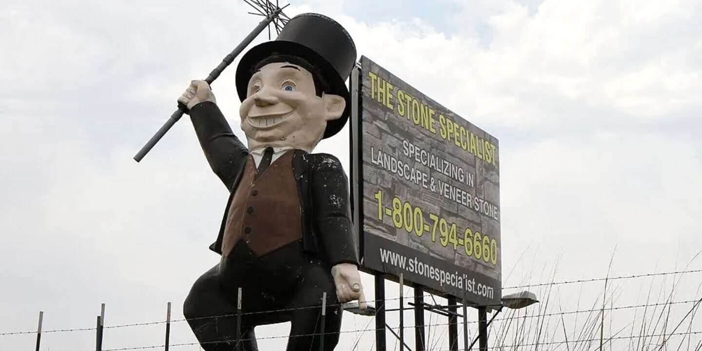 Chimney_Sweep_Giant_McPherson_KS Chimney_Sweep_Giant_McPherson_KS
