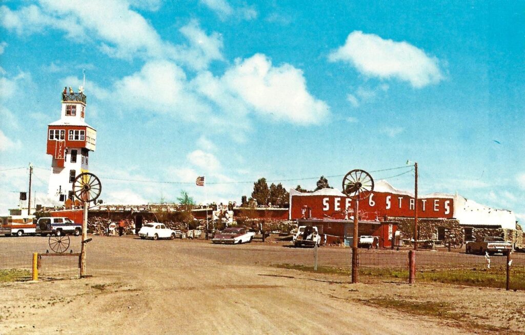 Worlds_Wonder_View_Tower_Colorado_postcard