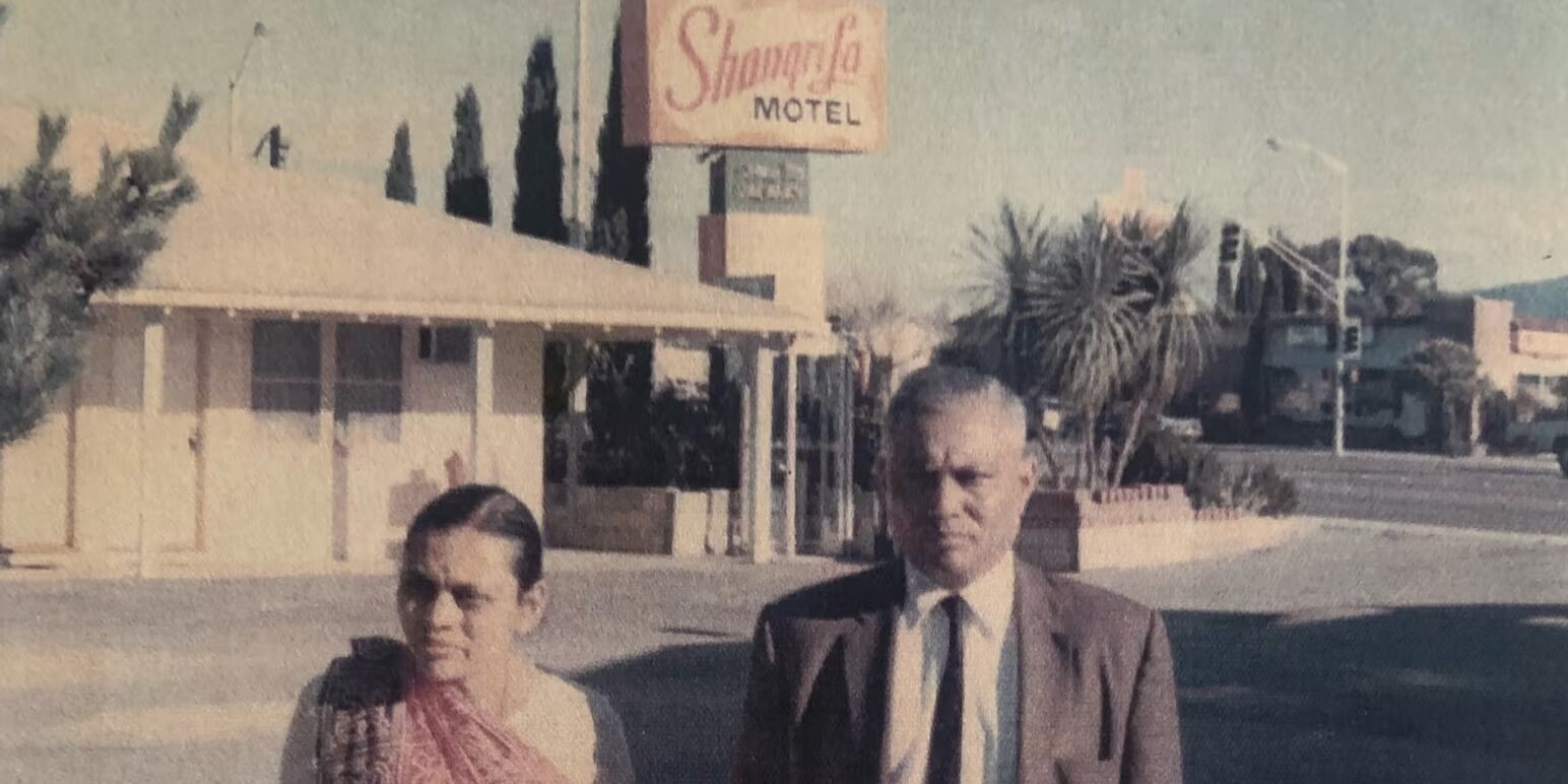 Shangri_La_Motel_Sign_Owners_Palo_Alto