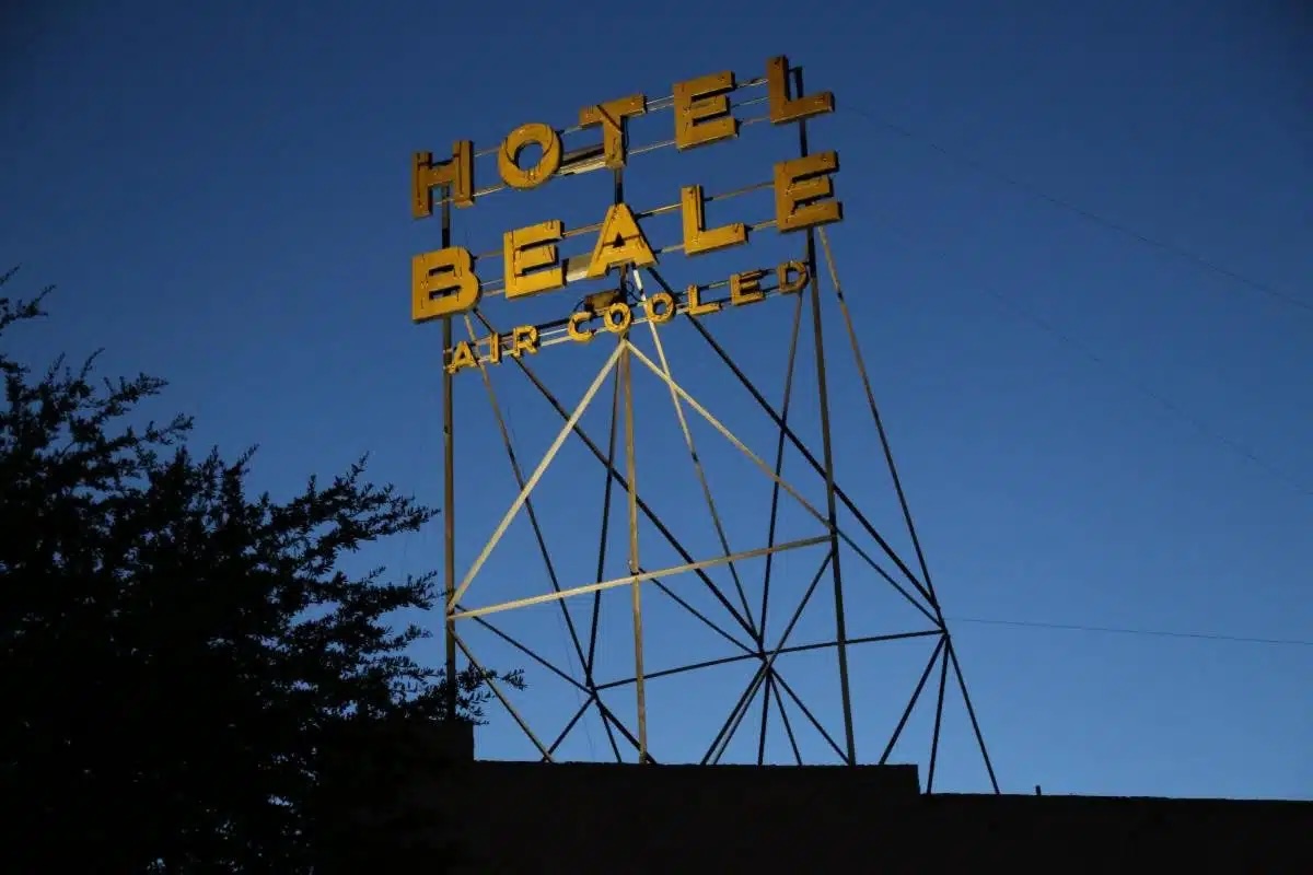 Hotel_Beale_Sign_Kingman_AZ