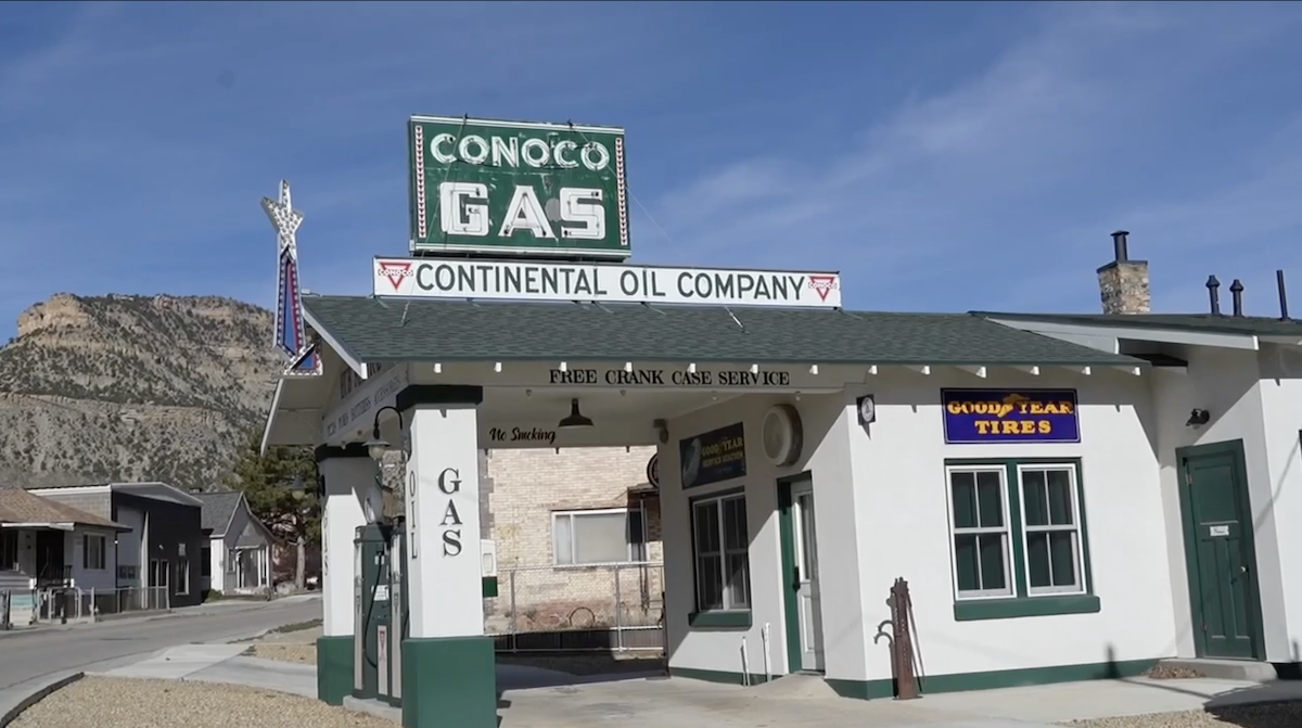 Vintage_Conoco_Station_Helper_Utah