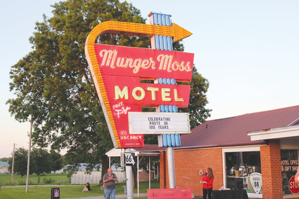 Munger_Moss_Motel_Sign_Lebanon_PA