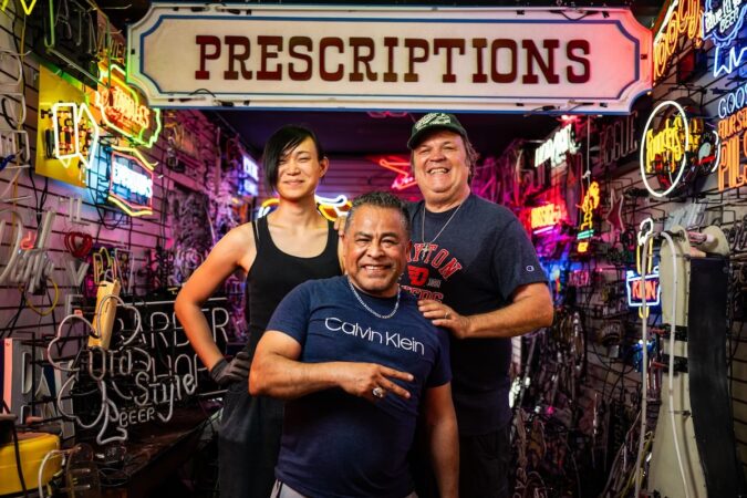 Neon_Shop_Fishtail_Crew_Chicago